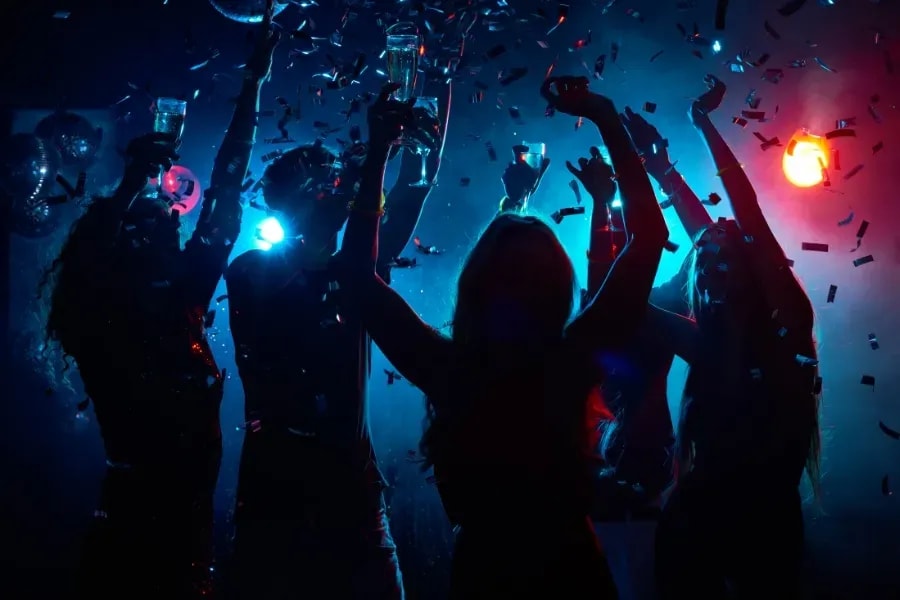 Mobiler DJ in Wildeshausen mit Lasershow und Wunschmusik