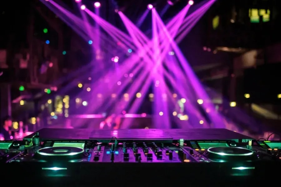 DJ für Hochzeit in Delmenhorst mit Fotobox und Lasershow