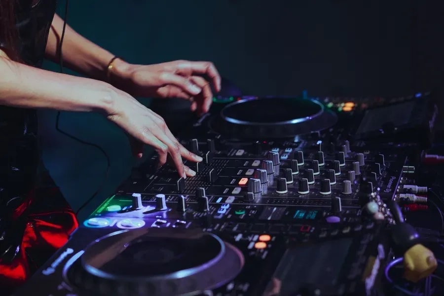 Oldenburg DJ mit Fotobox für Hochzeit, Geburtstag und Firmenevent